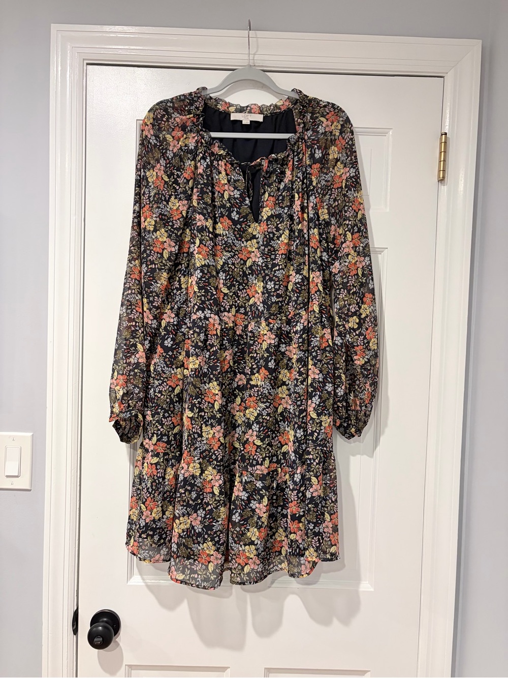 LOFT Plus Size 16 Floral Tiered Chiffon Long Sleeve Dress Black Multi